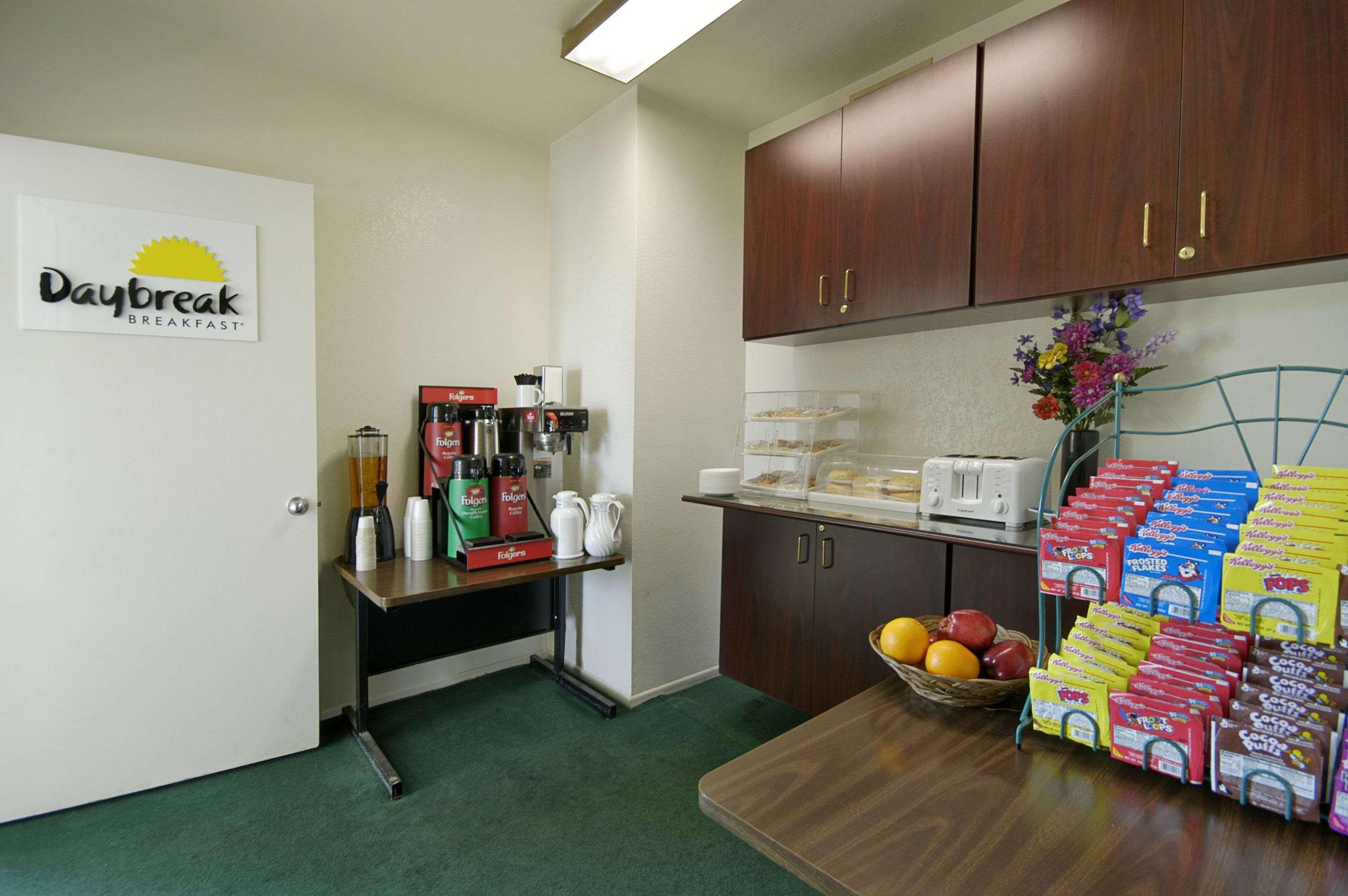 Days Inn By Wyndham Riverside Tyler Mall Restaurant foto