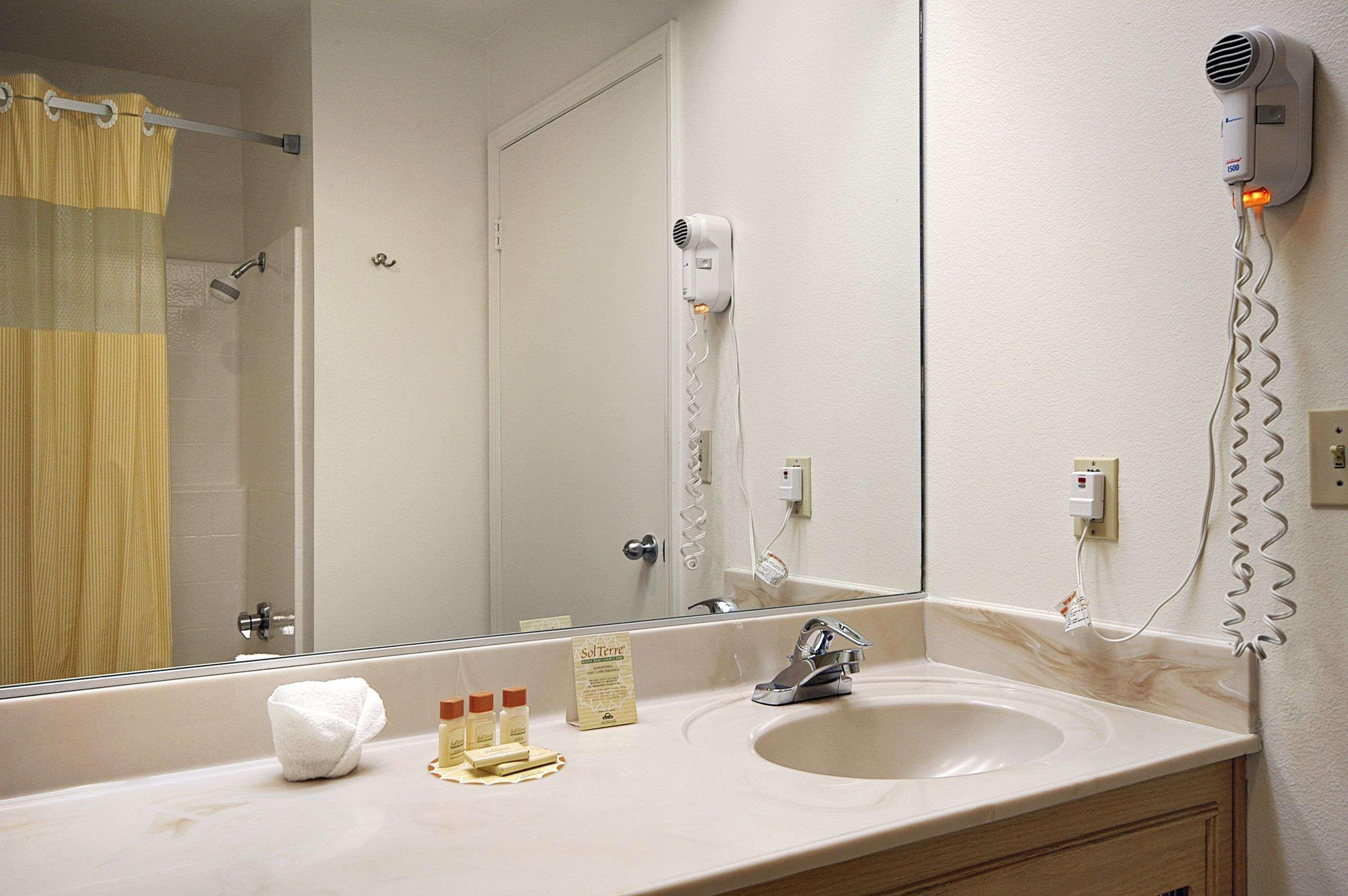 Days Inn By Wyndham Riverside Tyler Mall Zimmer foto